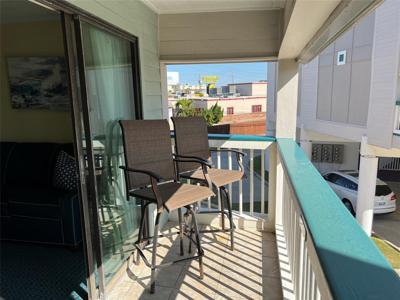 6102 Seawall Boulevard