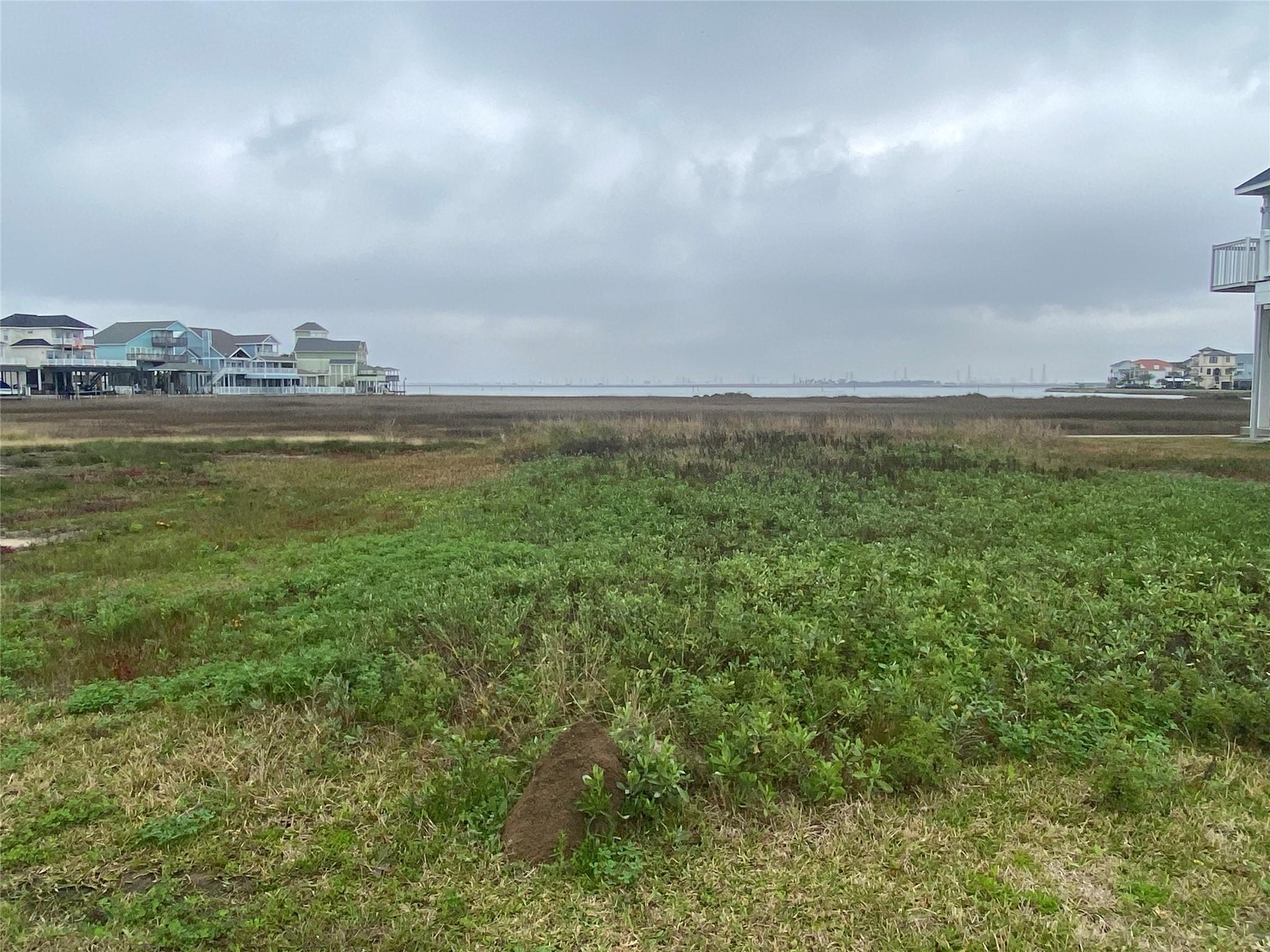 Image 1: Water front lot..