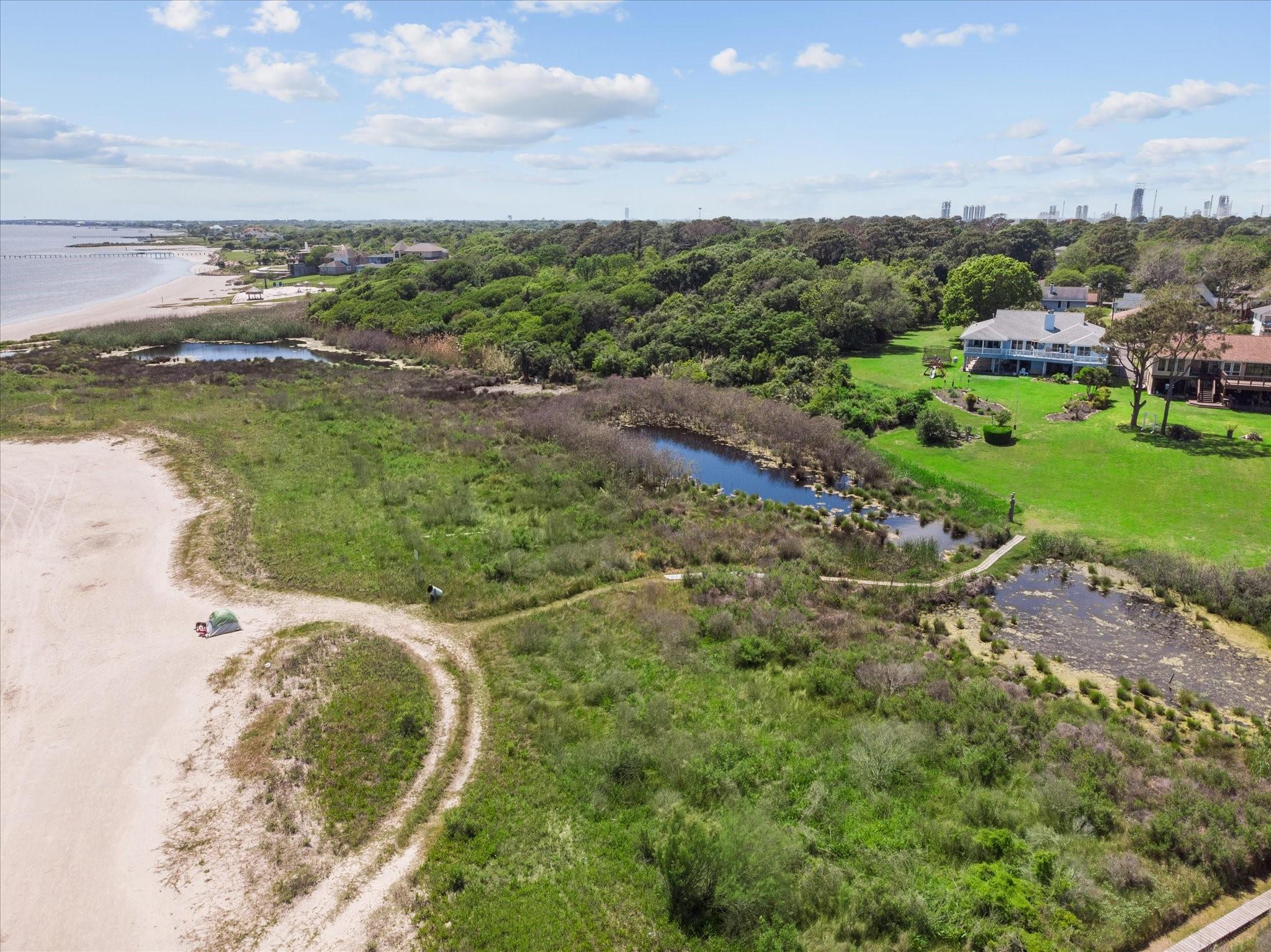 Image 3: Come tour this beautiful beachfront oasis!