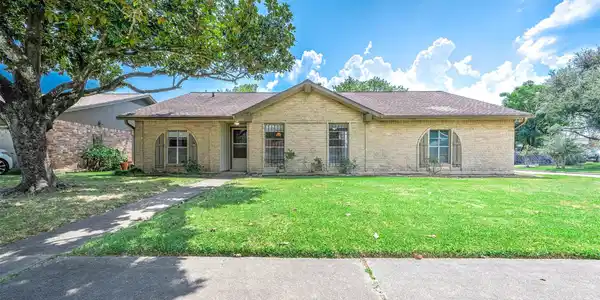 802 Voyager Drive