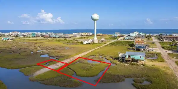 Image 2: Aerial view of the Yucca Ave parcels looking towar