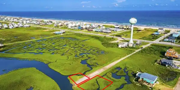 Image 3: Wide aerial showing the Yucca Ave parcels in relat