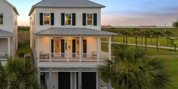 2646 E Seaside Drive