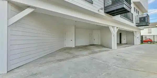 Image 4: Private parking with extra storage closet