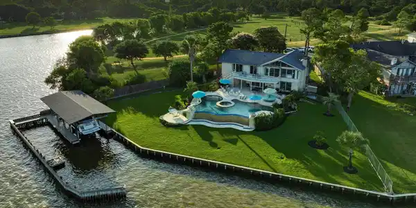 602 Shorewood Drive