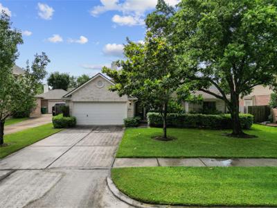 2422 Lakeside Drive