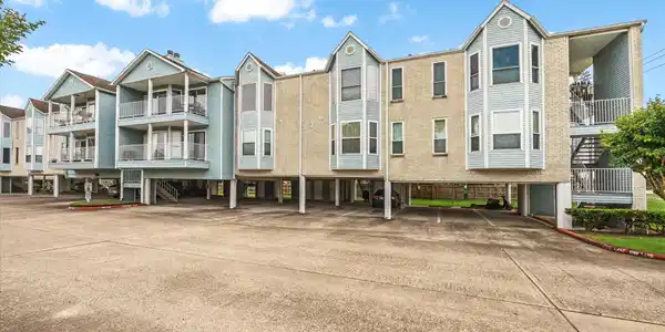 18617 Egret Bay Boulevard