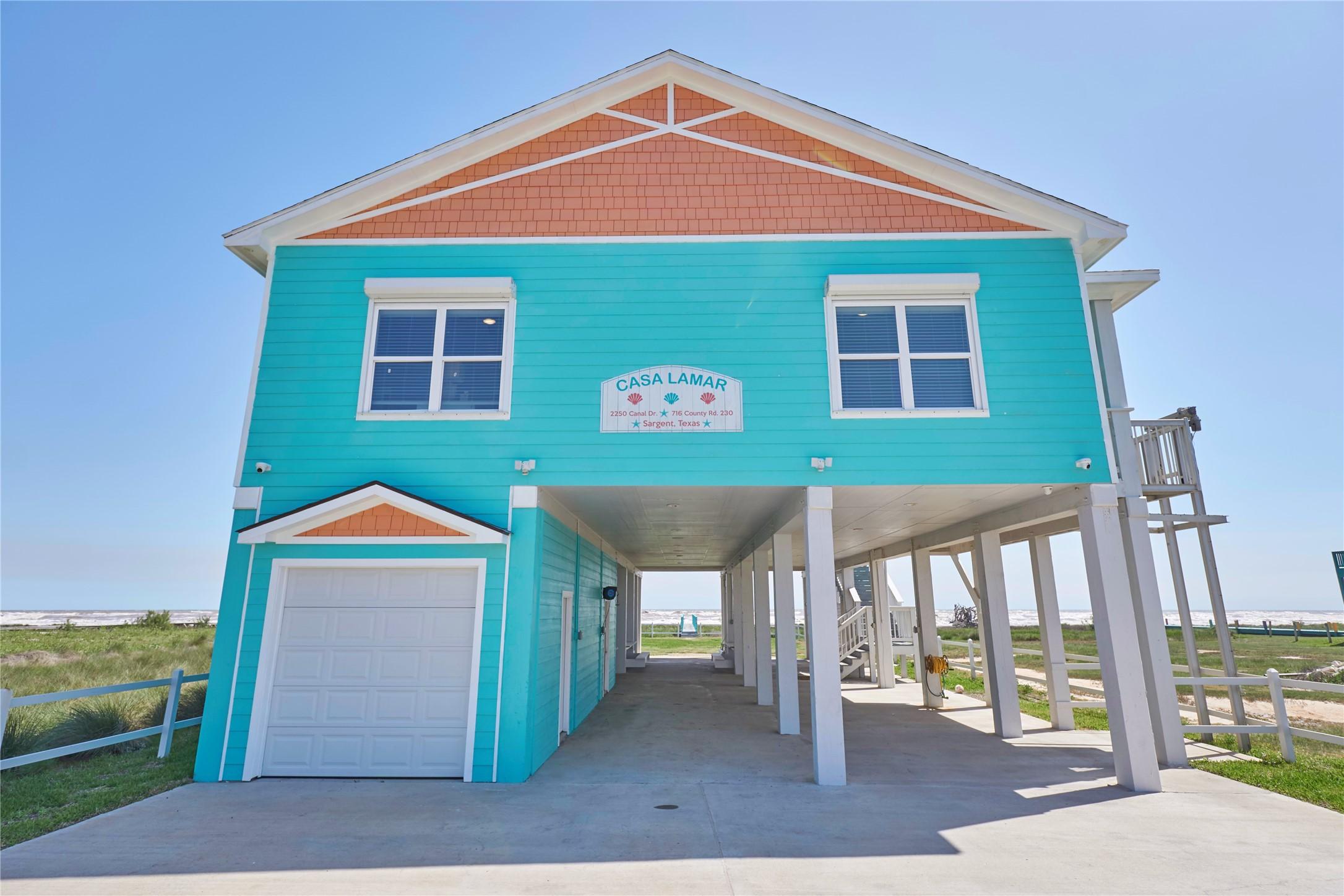 Image 4: Located right on beach!