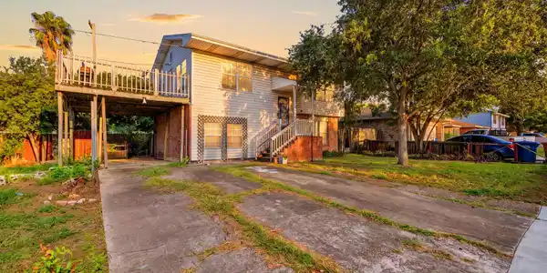 4121 Bascule Drive
