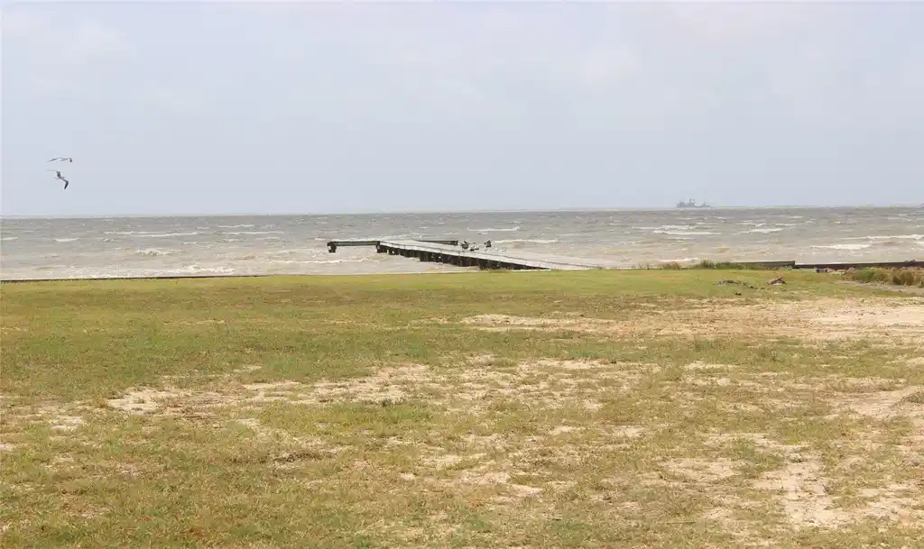 Image 1: Community Pier