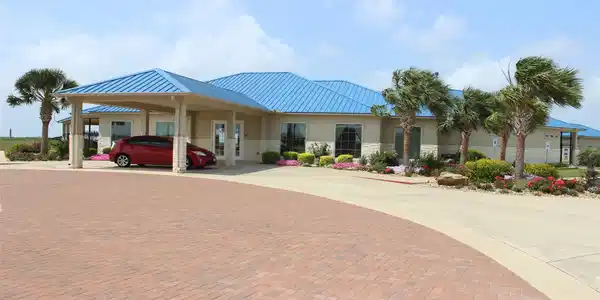 Image 2: Clubhouse