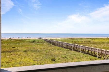 25627 Snowy Egret Drive