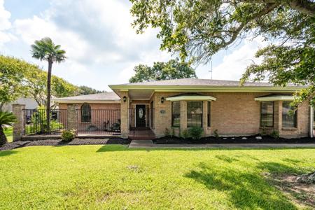 13310 Bay Place