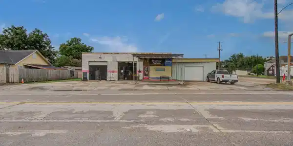 1701 Lee Drive