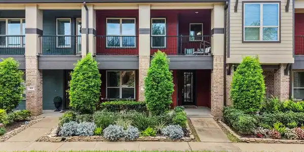 416 Via Regatta Drive