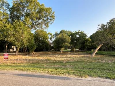 001 Shadylawn Avenue