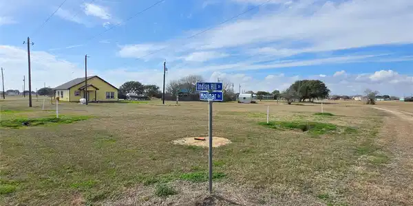 13 Indian Hill Drive