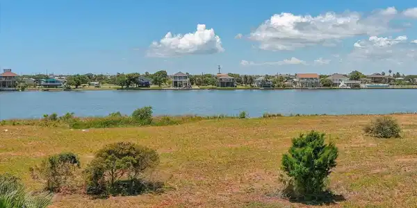 1105 Bobs Road