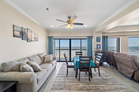 7700 Seawall Boulevard