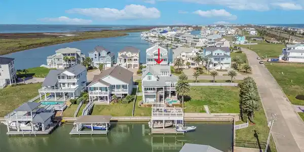 4118 Sand Hill Court