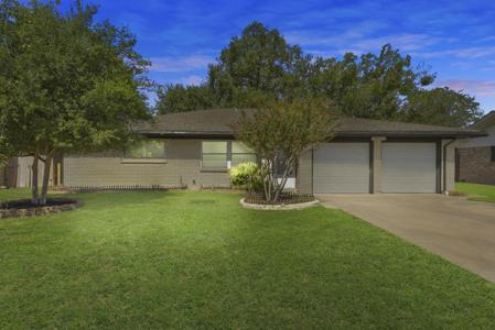 2231 Bayou Drive