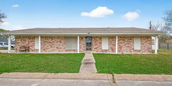 2510 Sunnycrest Drive