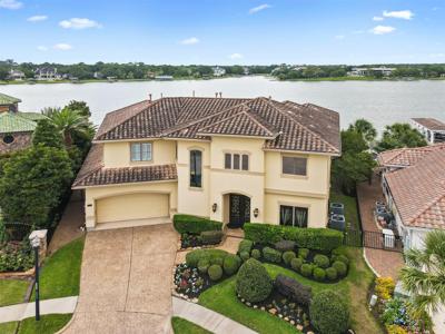 3045 S Island Drive