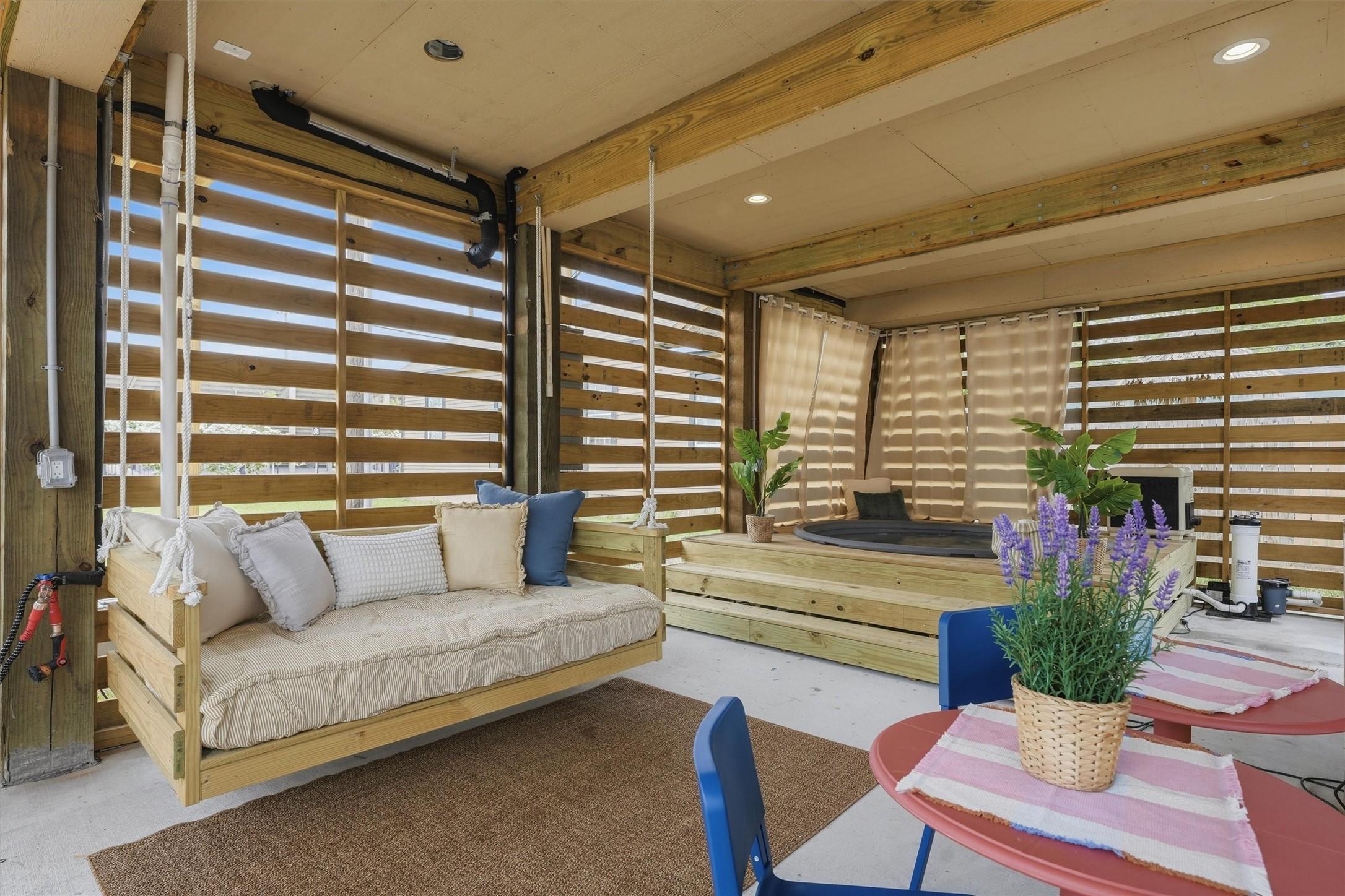 Image 3: Enjoy the coastal breeze in this private downstair