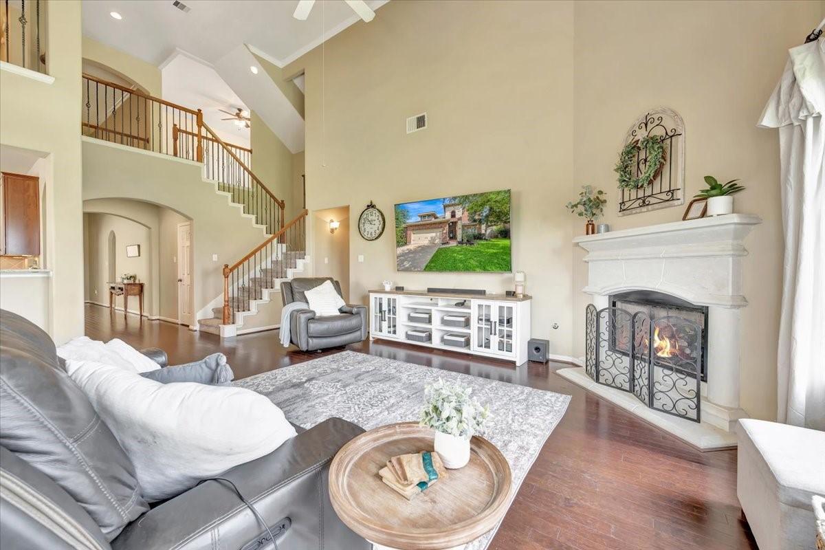 Image 1: WELCOME HOME TO 2391 SANTA LUZ PATH!