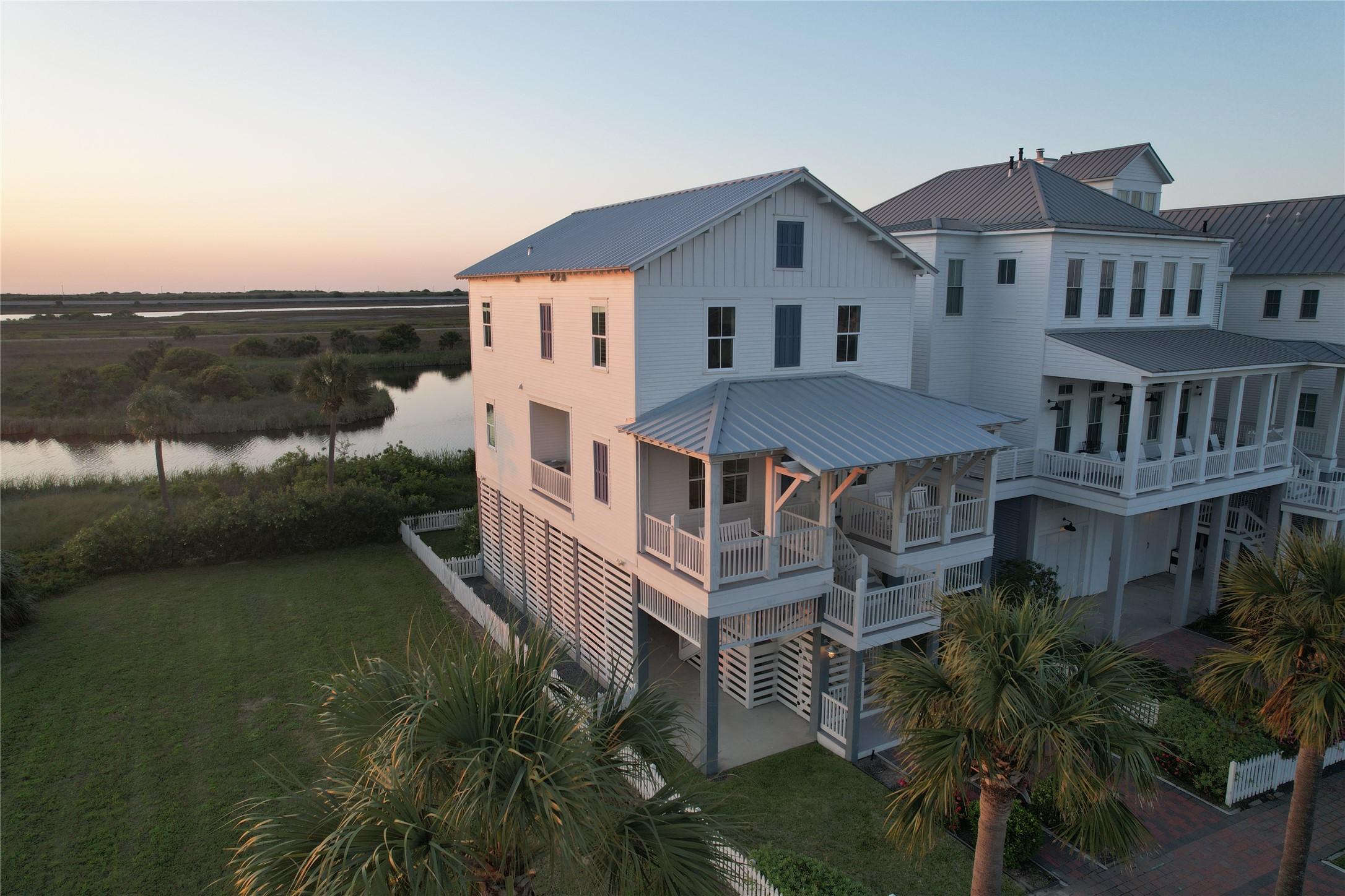 Image 2: 1510 Beachtown Drive