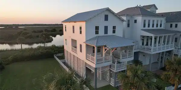 Image 2: 1510 Beachtown Drive