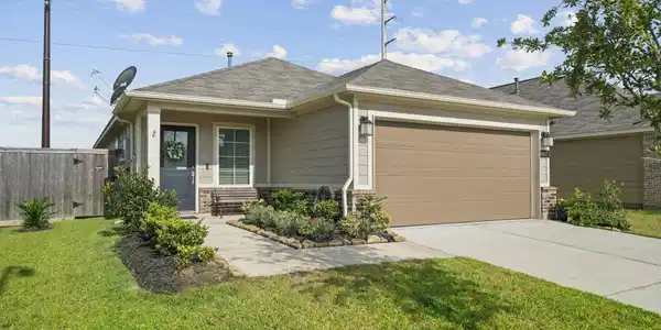 4957 Perennial Lane