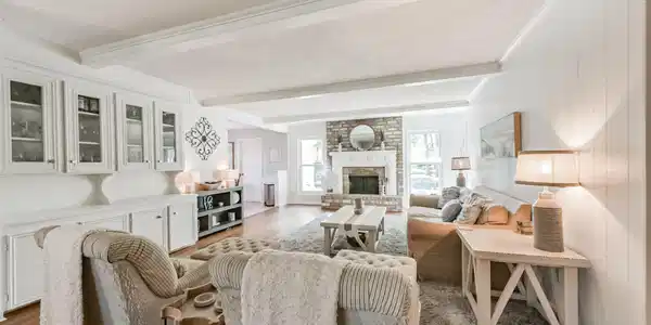 4118 Honey Oaks Drive