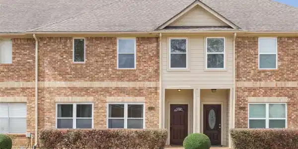 2049 Glencove Drive