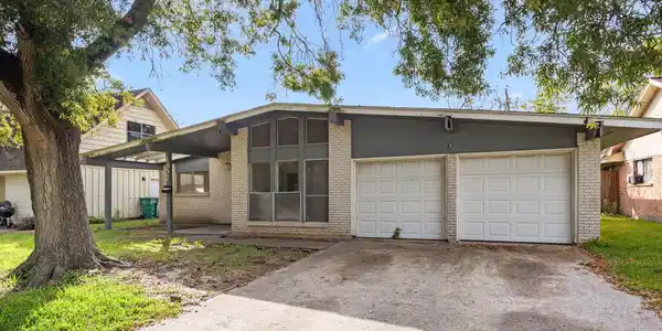 1857 Capri Lane