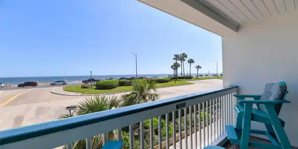 6102 Seawall Boulevard