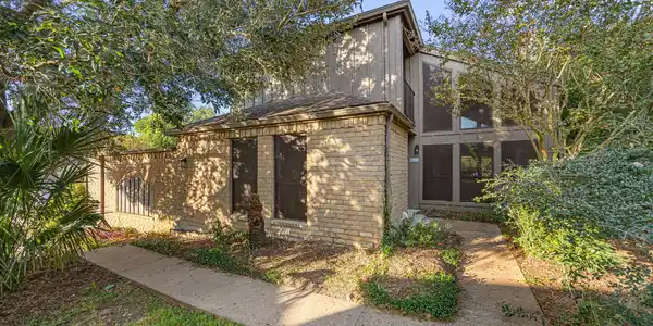 18118 Lakeside Lane