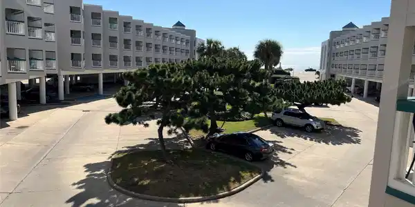 Image 2: Casa Del Mar