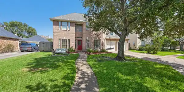 2613 Broussard Court