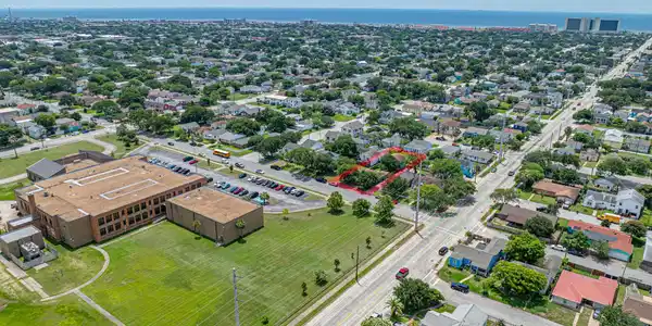 Image 4: Plenty of on street parking, off street driveway a