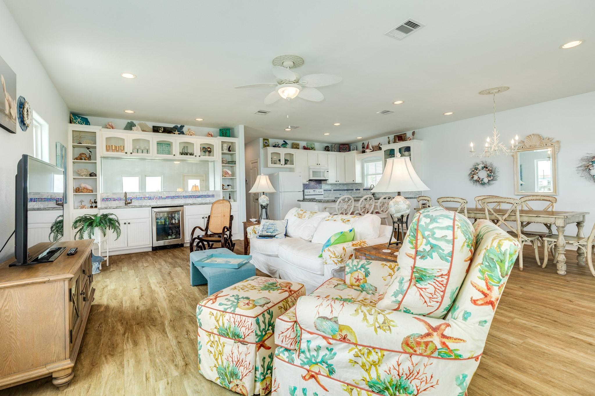 Image 3: Open-Concept Living &ndash; Wide view showcasing the sea