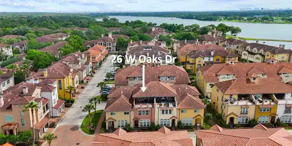 26 W Oaks Drive