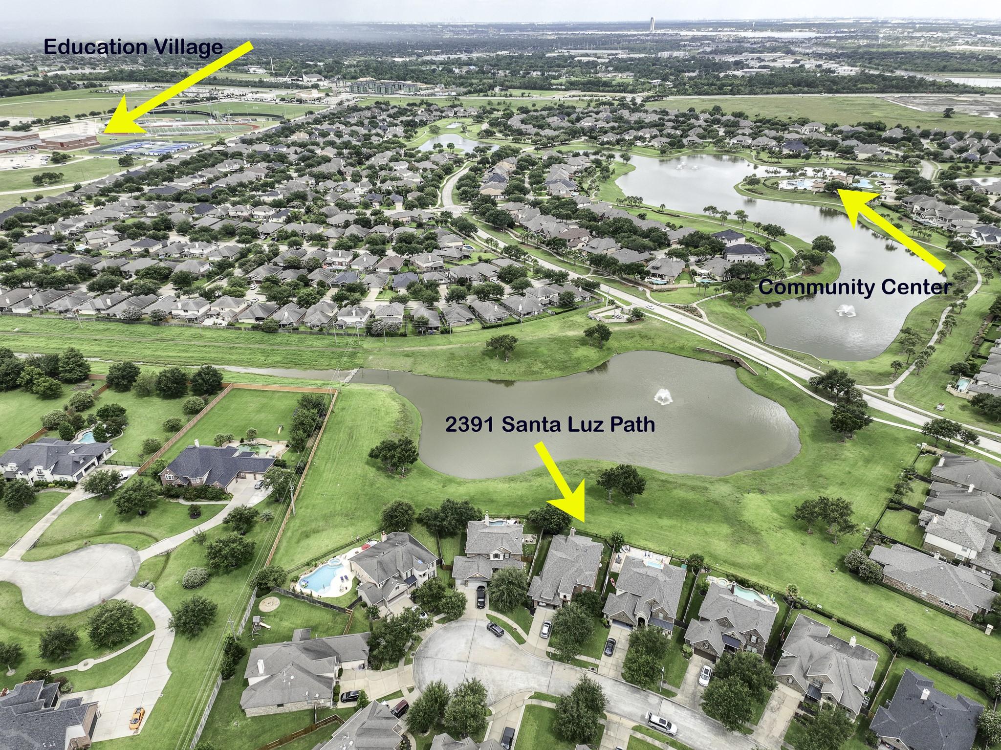 Image 3: Premier location amidst community amentities.