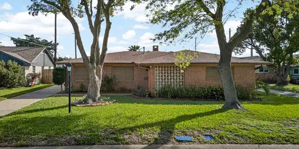 22 Willow Lane