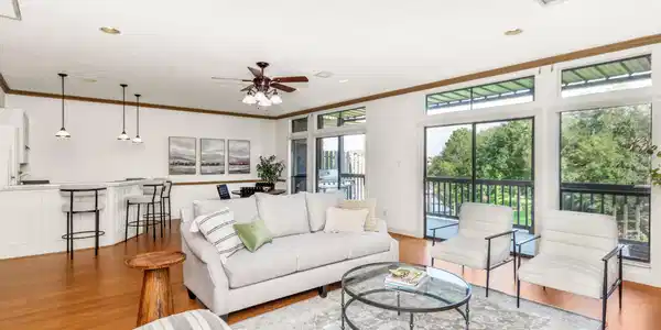 2729 Lighthouse Drive