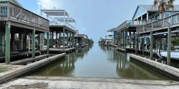 0 Fathom Dr