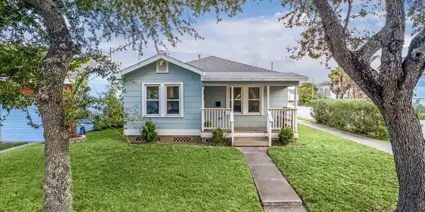 4102 Avenue M 1/2