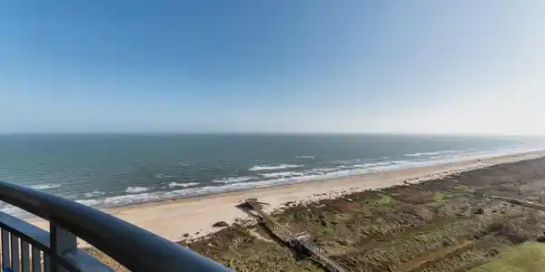 Image 4: Panoramic beachfront view overlooking the shorelin