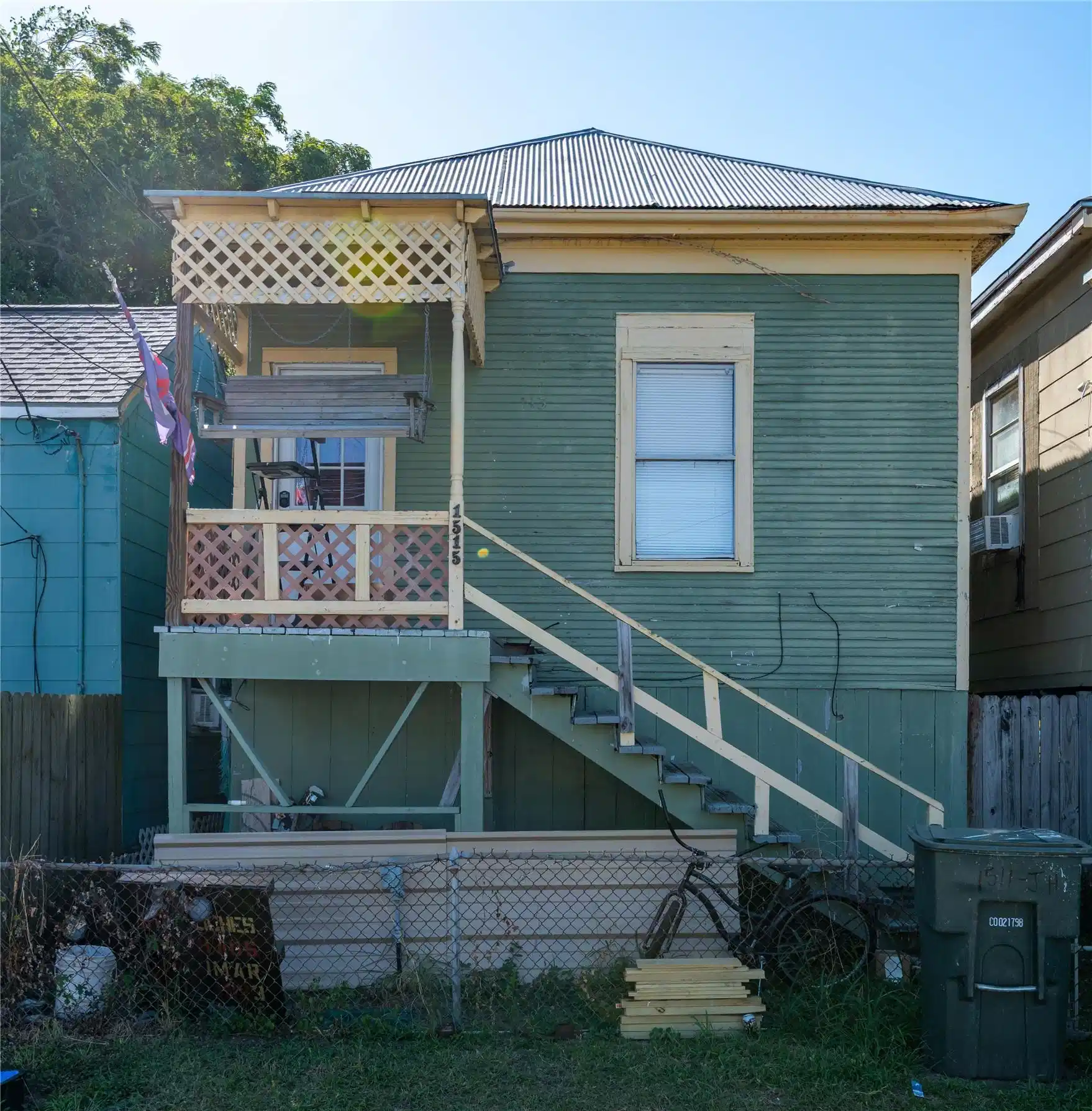 Image 1: Located just minutes from UTMB, Downtown Galveston