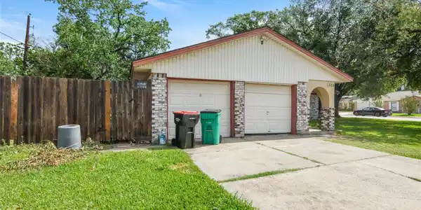 1304 Greenwood Drive
